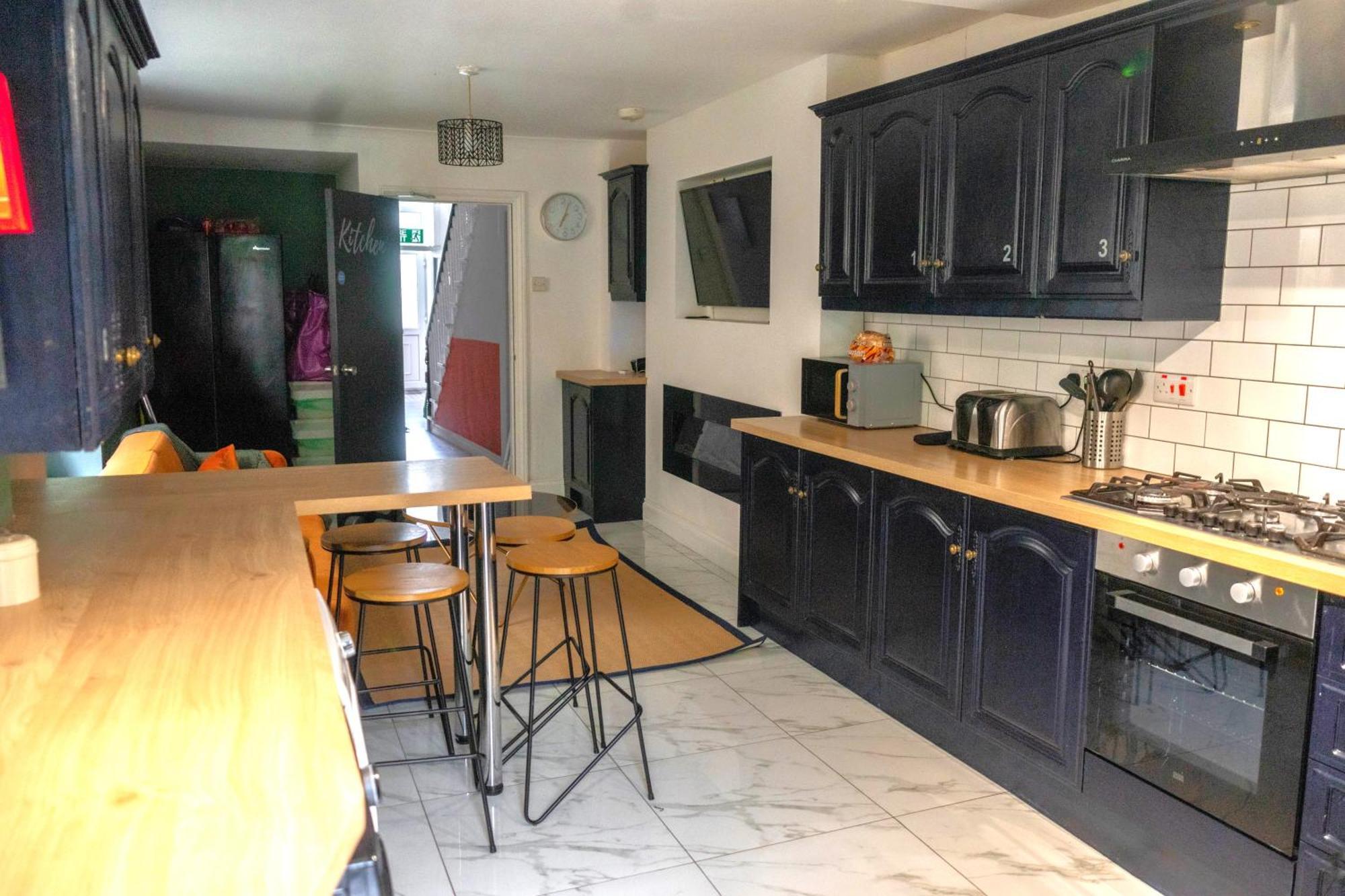 Homestay 7 Spacious In - Great For Groups