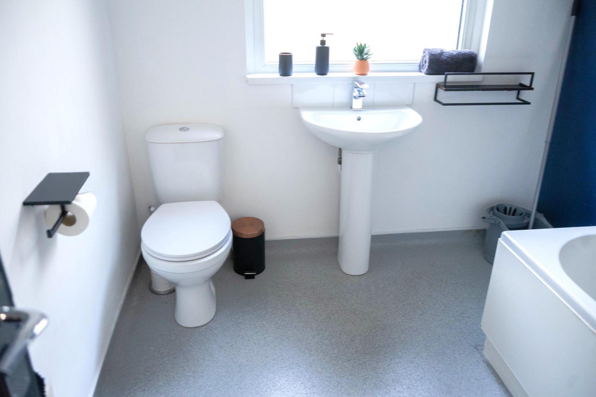 7 Spacious In - Great For Groups Homestay *